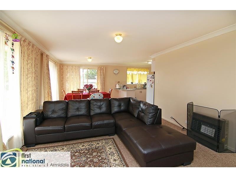 8 Salmon Avenue, Armidale NSW 2350