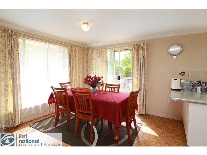 8 Salmon Avenue, Armidale NSW 2350