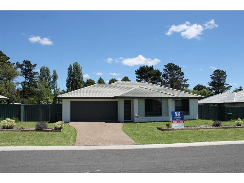 9 Lara Avenue, Armidale NSW 2350