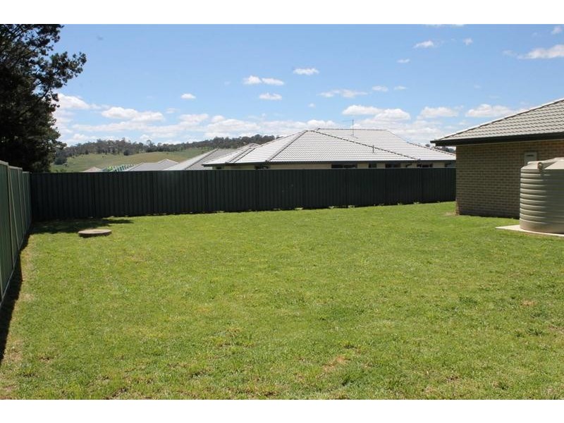 9 Lara Avenue, Armidale NSW 2350