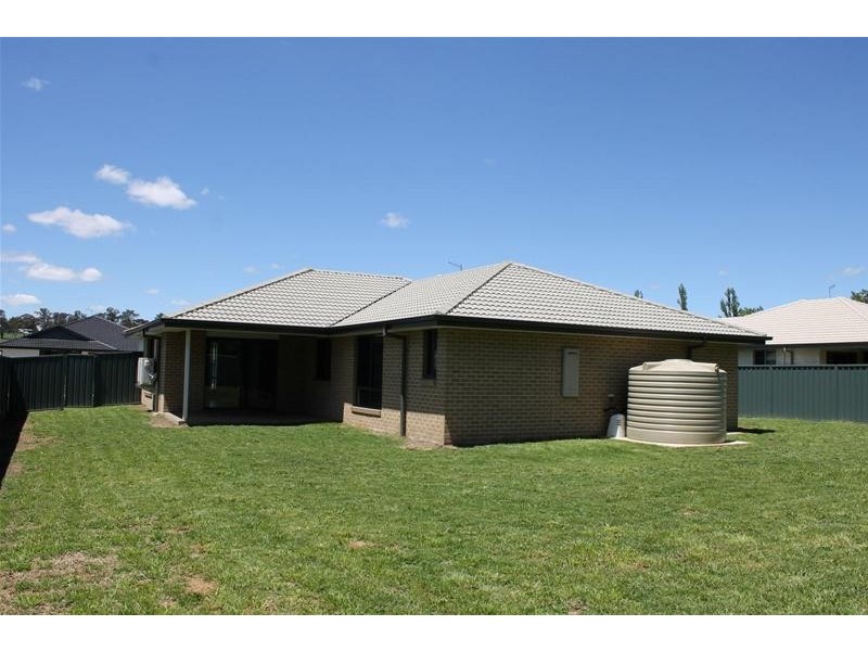 9 Lara Avenue, Armidale NSW 2350