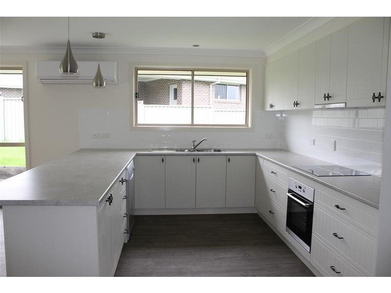 4 Peterson Drive, Armidale NSW 2350