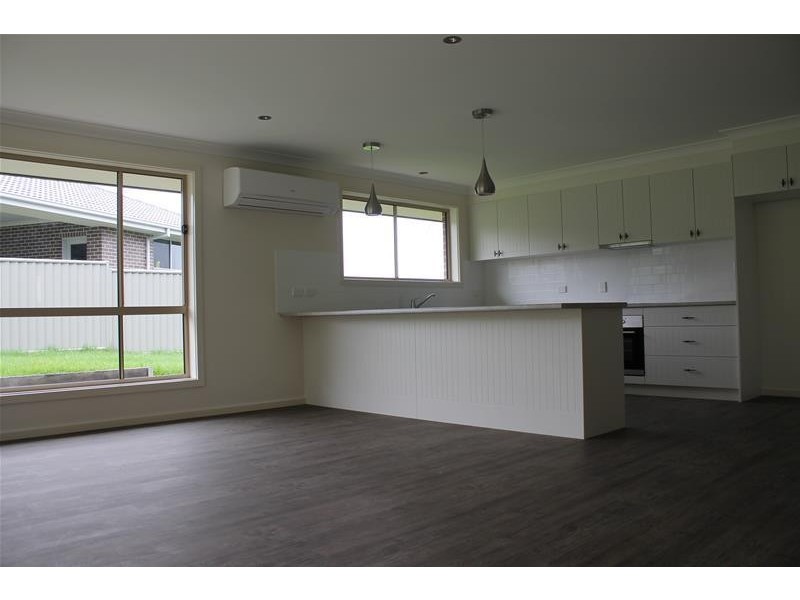 4 Peterson Drive, Armidale NSW 2350