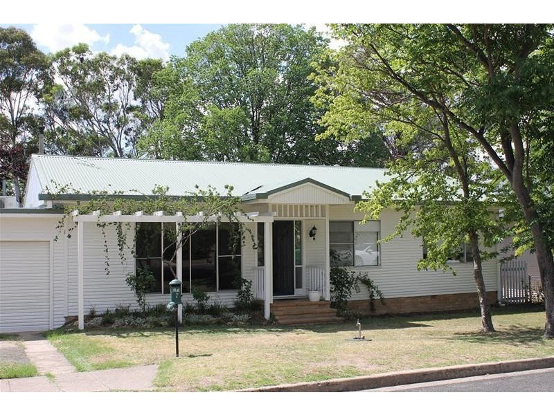 7 Hilda Avenue, Armidale NSW 2350