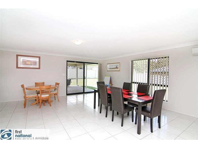 13 Earle Page Drive, Armidale NSW 2350