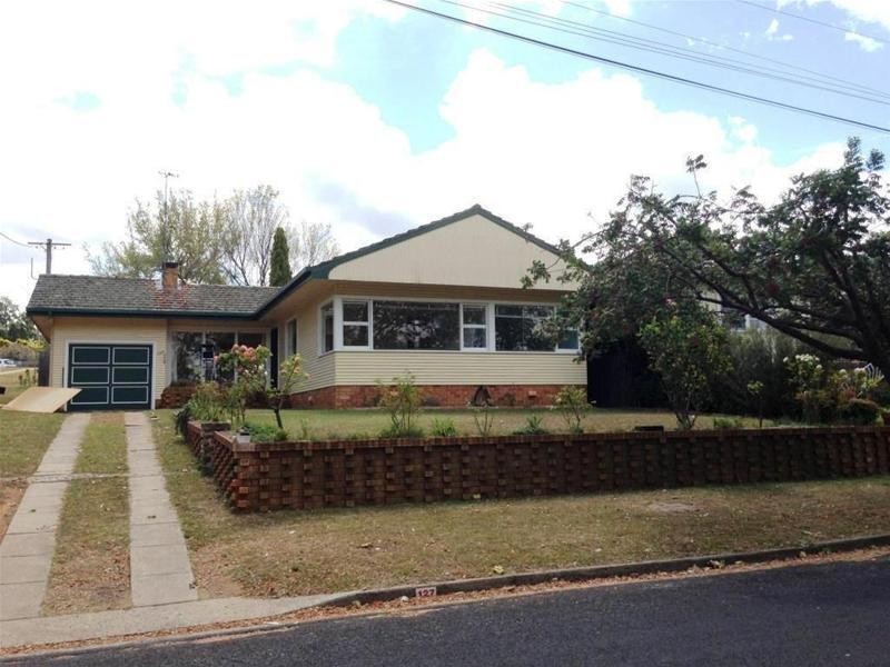 127 Kirkwood Street, Armidale NSW 2350