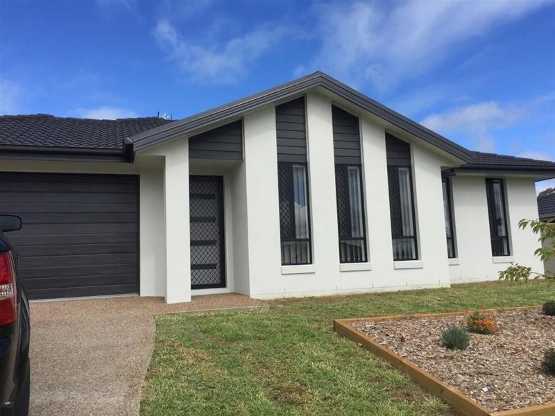 8 Beatrice Close, Armidale NSW 2350