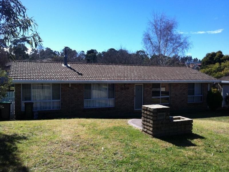 4 Peters Place, Armidale NSW 2350