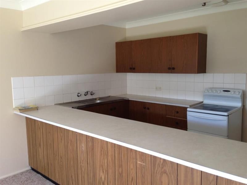 2/11 Queen Elizabeth Drive, Armidale NSW 2350