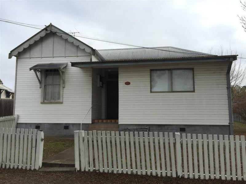 108 Markham Street, Armidale NSW 2350
