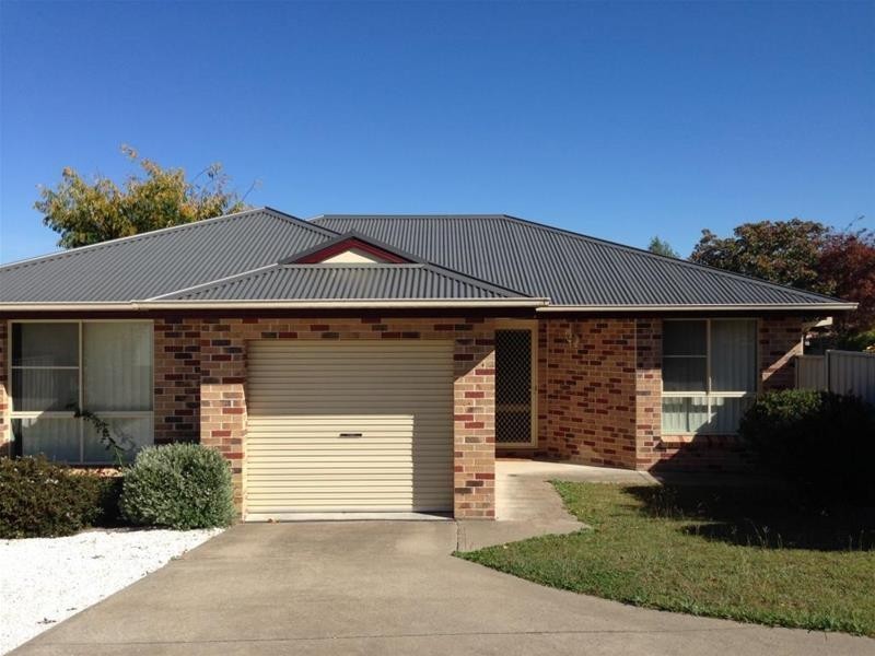 2A Kurrajong Close, Armidale NSW 2350