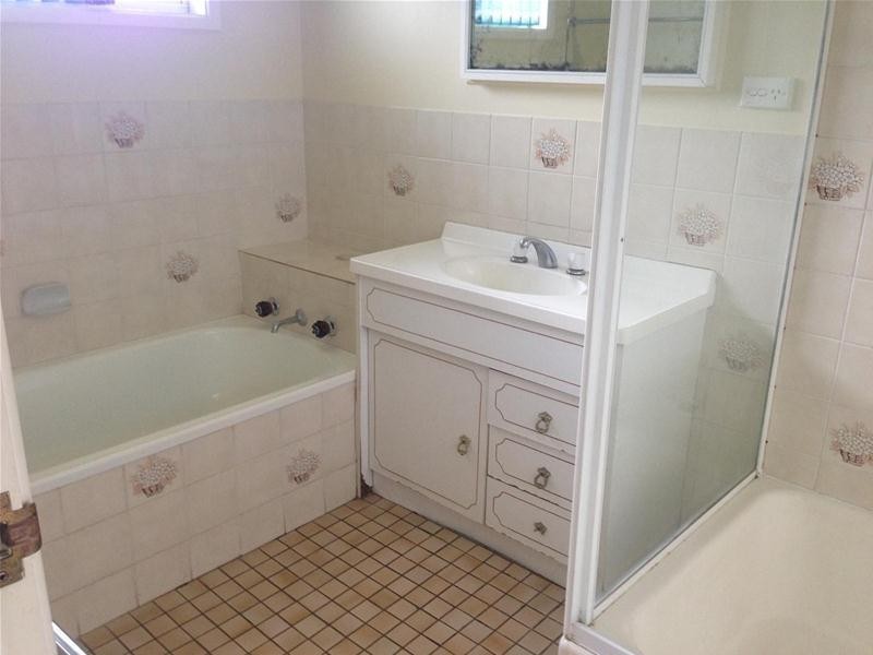 19 White Avenue, Armidale NSW 2350