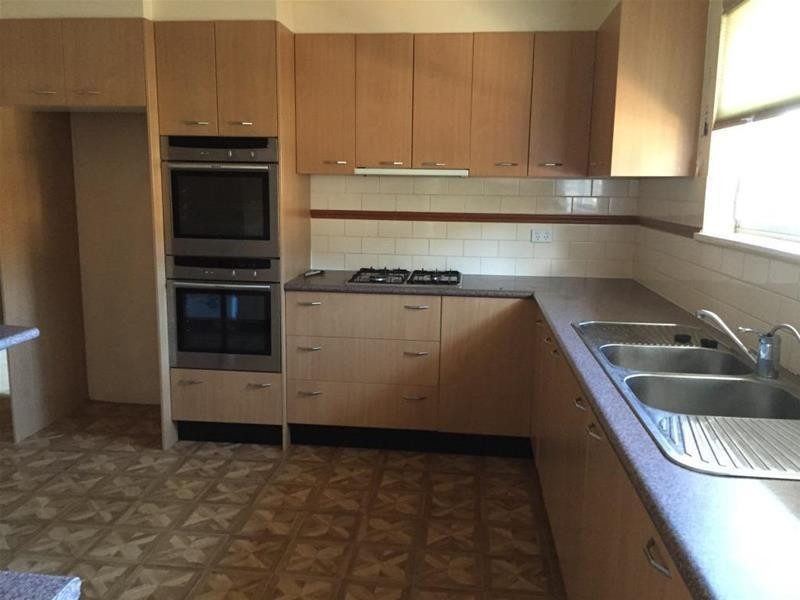 13 Curtis Street, Armidale NSW 2350