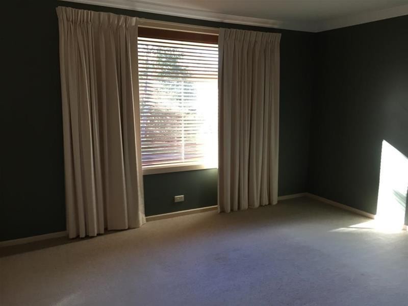 13 Curtis Street, Armidale NSW 2350