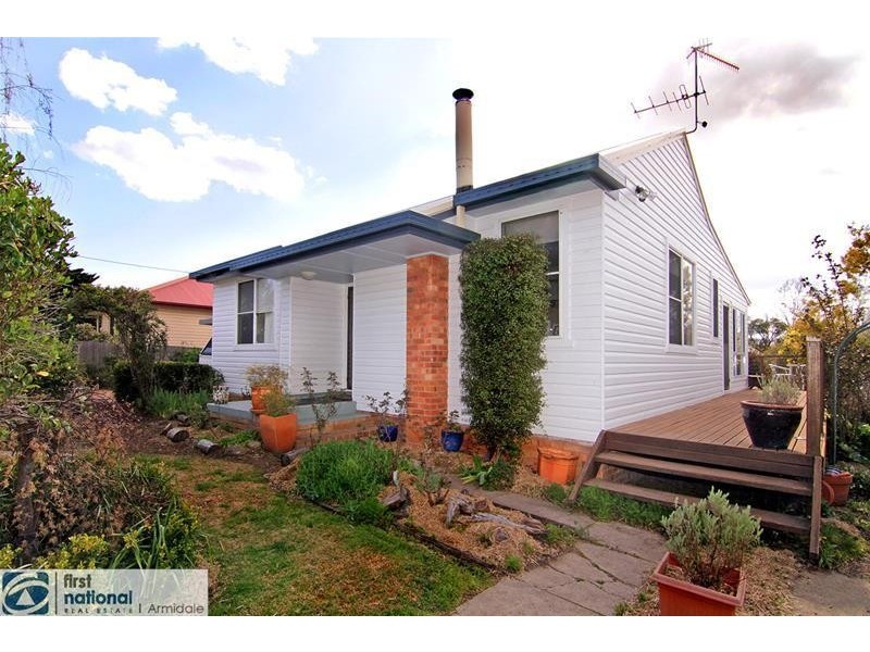 6 Elizabeth Street, Armidale NSW 2350