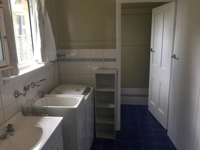 9A Merinda Place, Armidale NSW 2350