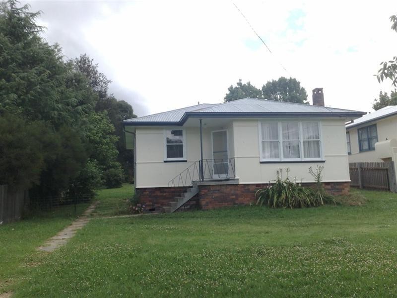 16A Douglas Street, Armidale NSW 2350
