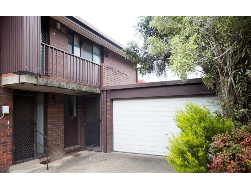 2/121 Mossman Street, Armidale NSW 2350