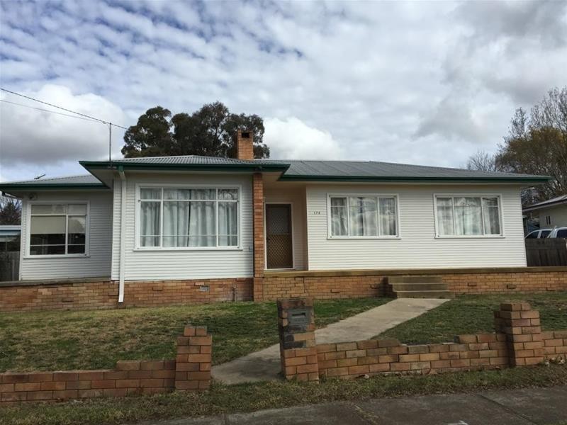 174 Mossman Street, Armidale NSW 2350