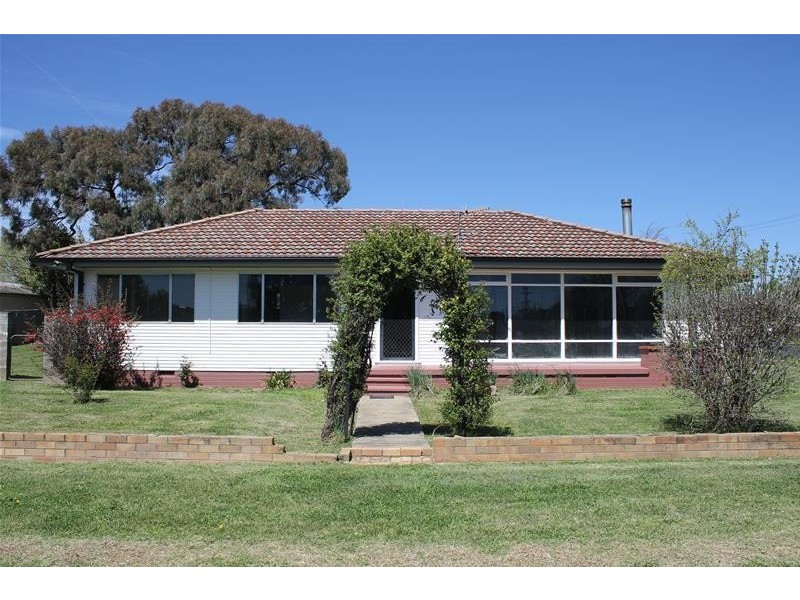 83 Niagara Street, Armidale NSW 2350