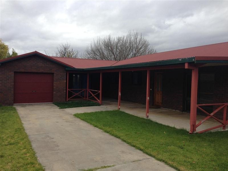 15 Wigan Avenue, Armidale NSW 2350