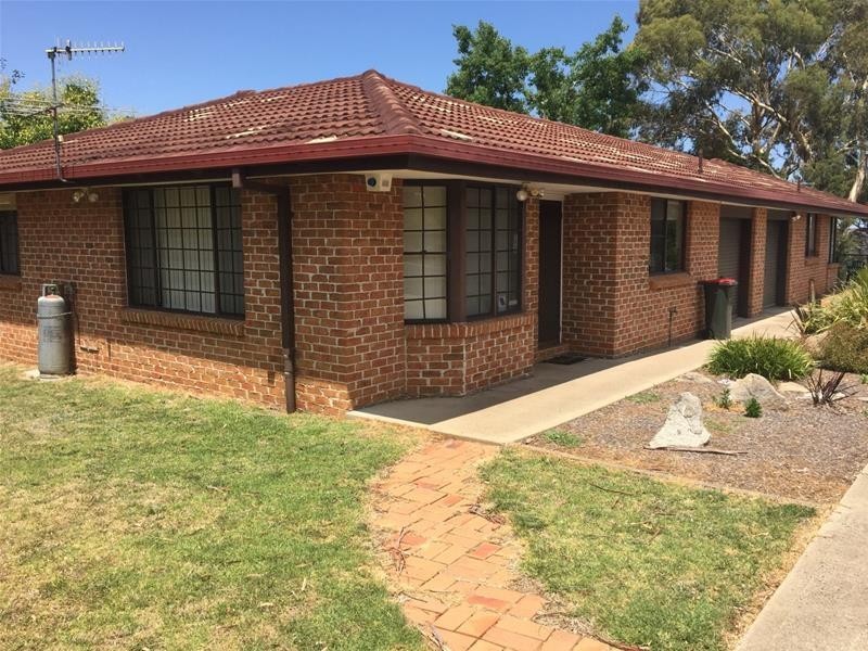 1/30 Crest Road, Armidale NSW 2350