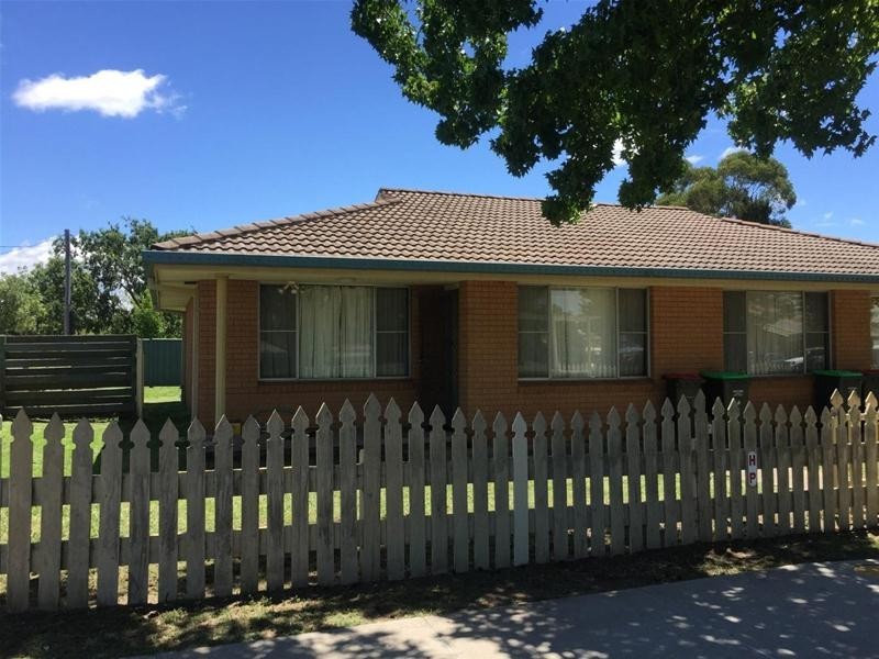 1/17 Queen Elizabeth Drive, Armidale NSW 2350