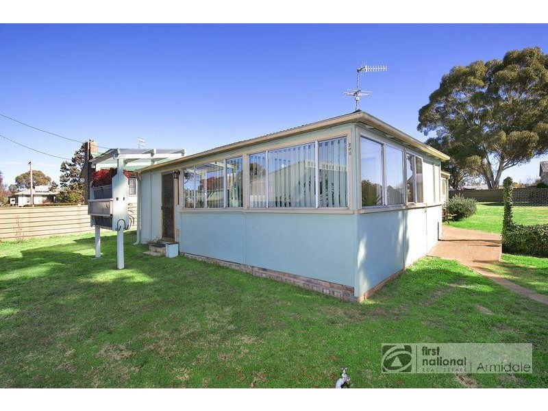 200 Canambe Street, Armidale NSW 2350