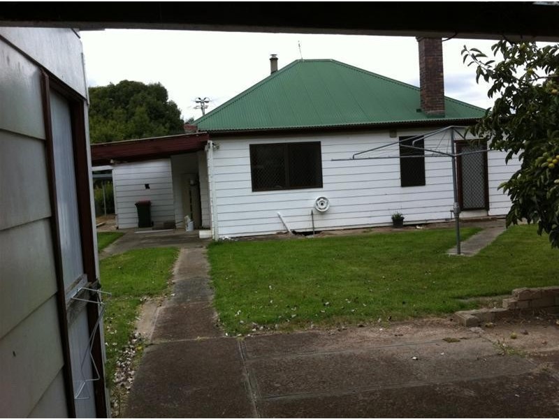 2/70 Niagara Street, Armidale NSW 2350