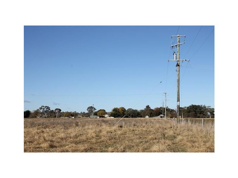 11 Dumaresq Road, Armidale NSW 2350