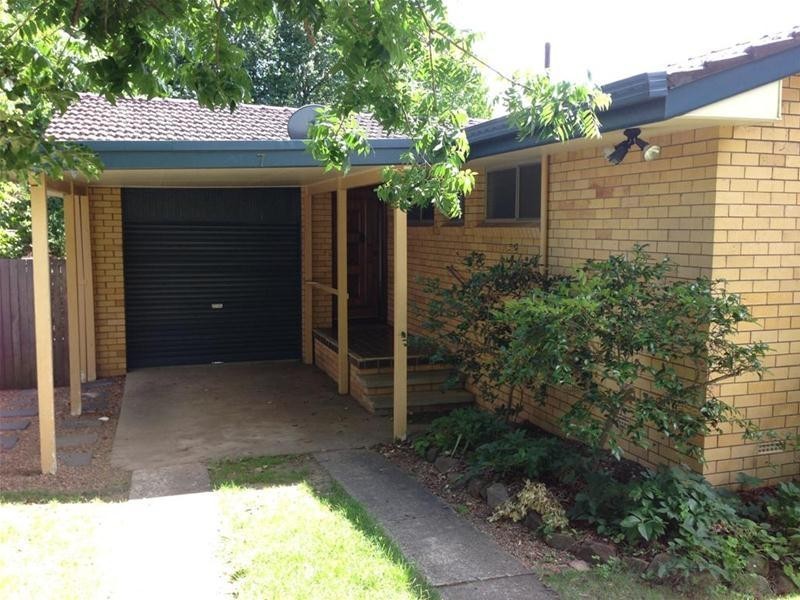 7 McKeon Avenue, Armidale NSW 2350