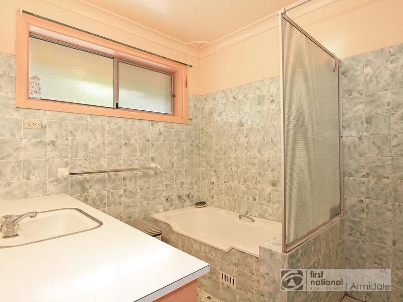 25 Campion Parade, Armidale NSW 2350