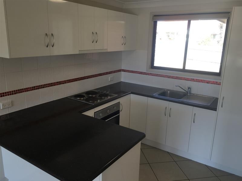 1/4 Oliver Avenue, Armidale NSW 2350