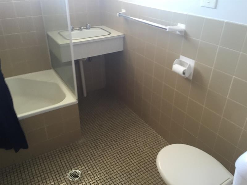 1/10 Wigan Avenue, Armidale NSW 2350