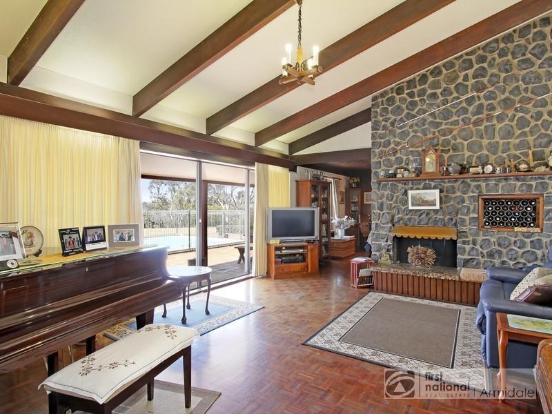 19 Rowlands Road, Armidale NSW 2350