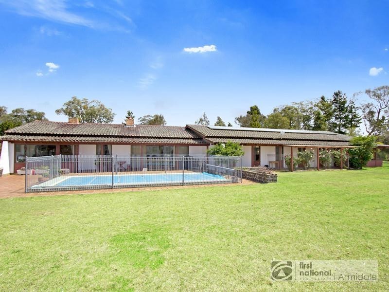 19 Rowlands Road, Armidale NSW 2350