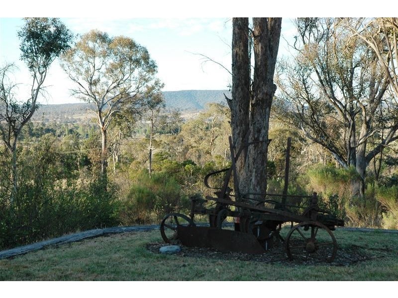 19 Rowlands Road, Armidale NSW 2350