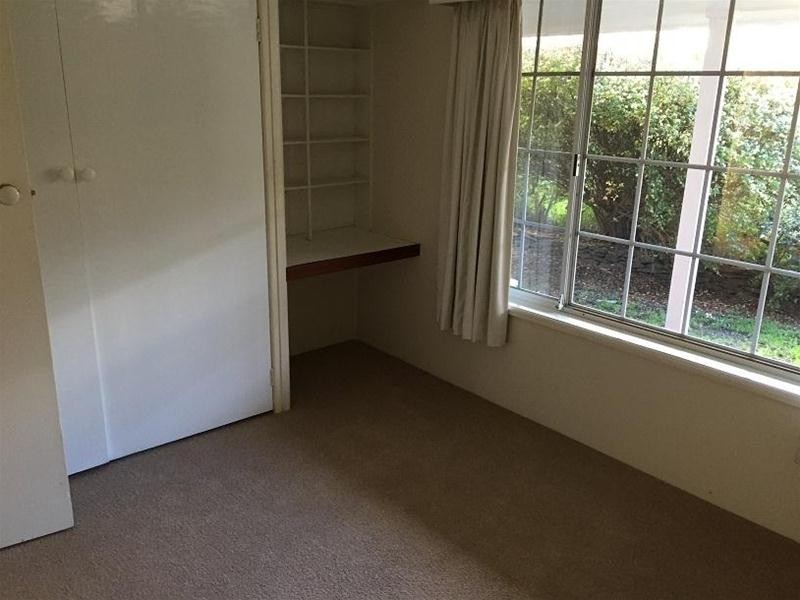 5 Bishop Crescent, Armidale NSW 2350