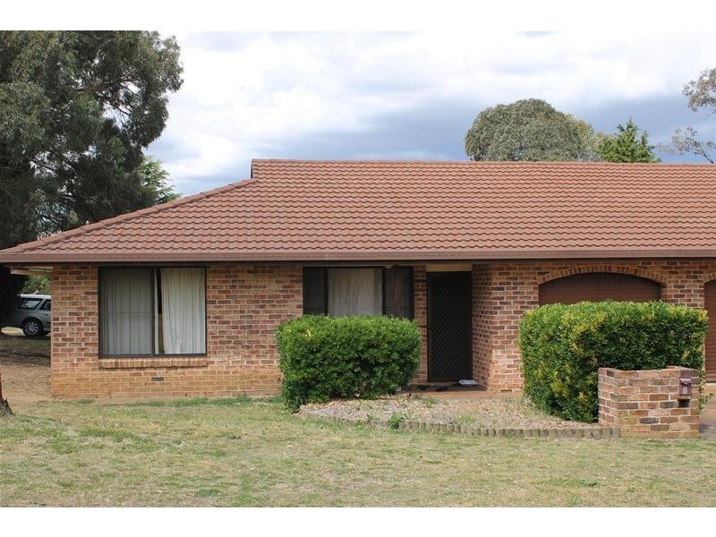 1/2 Jayne Close, Armidale NSW 2350