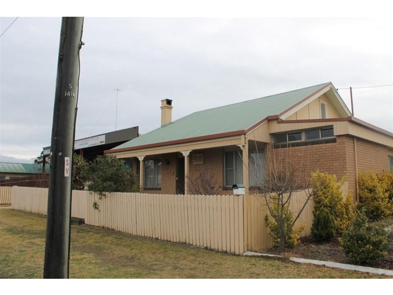 118 Niagara Street, Armidale NSW 2350