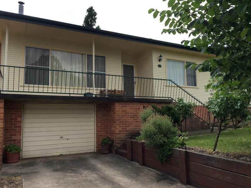 10 Kelly Avenue, Armidale NSW 2350