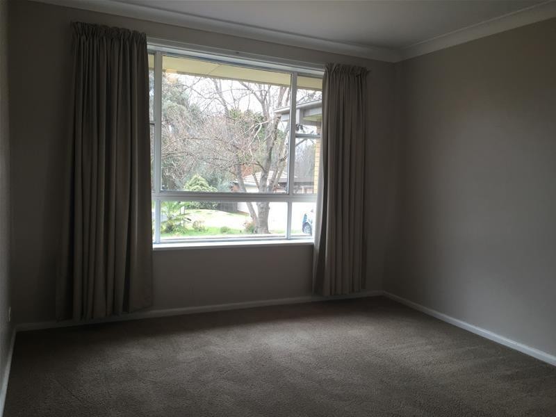 16 McKeon Avenue, Armidale NSW 2350