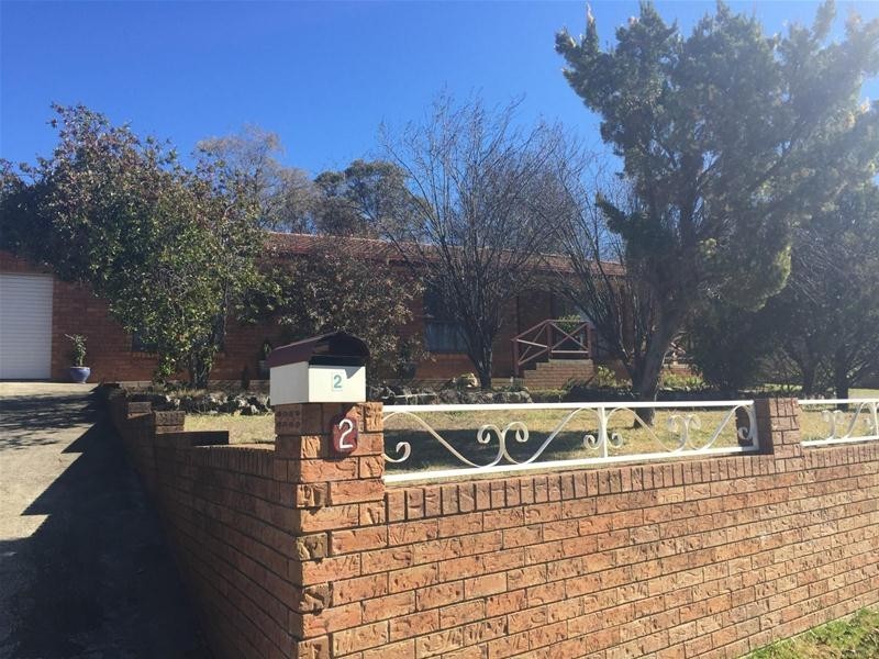 2 Stewart Crescent, Armidale NSW 2350