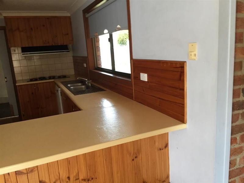 2 Stewart Crescent, Armidale NSW 2350