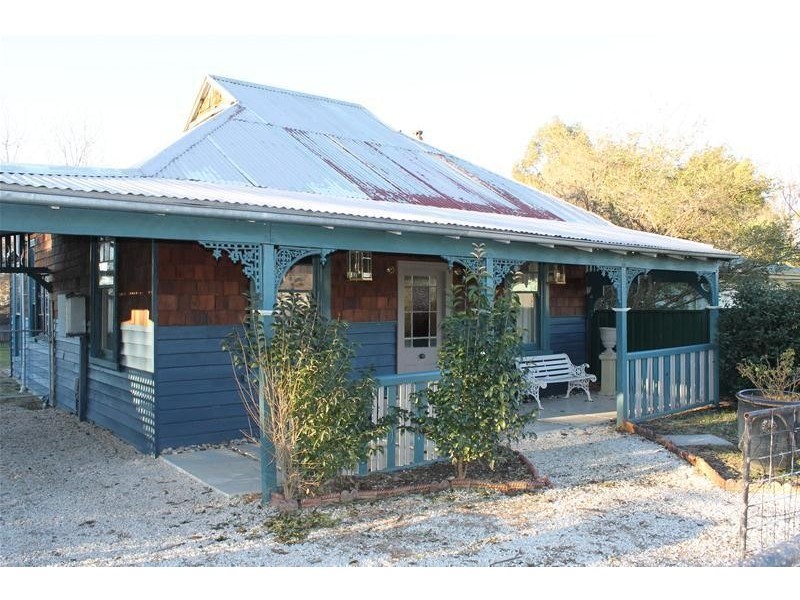 33 CLAUDE Street, Armidale NSW 2350