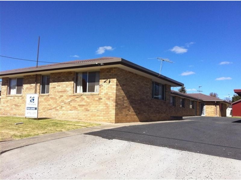 1/8 Speare Avenue, Armidale NSW 2350