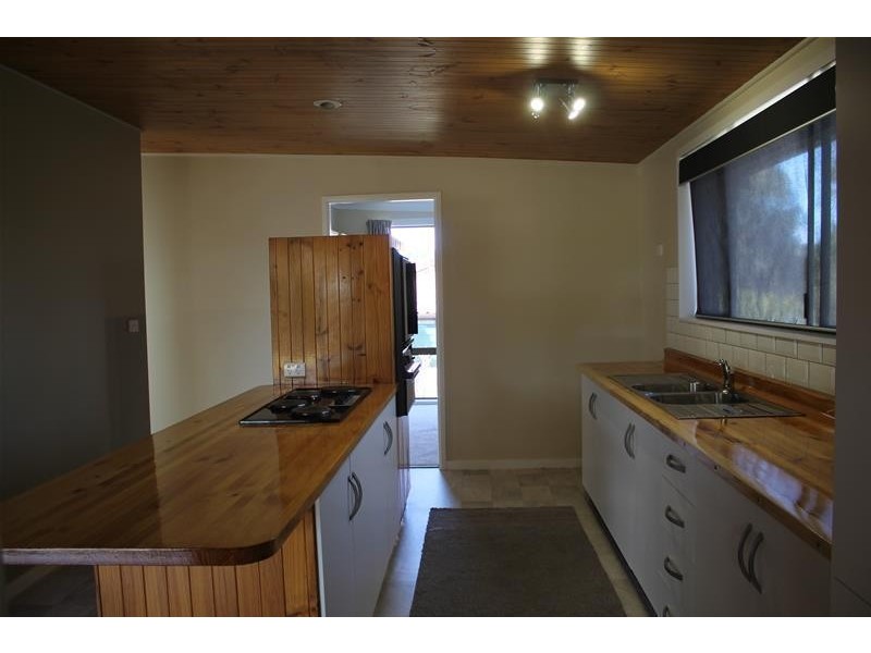 11 Douglas Street, Armidale NSW 2350