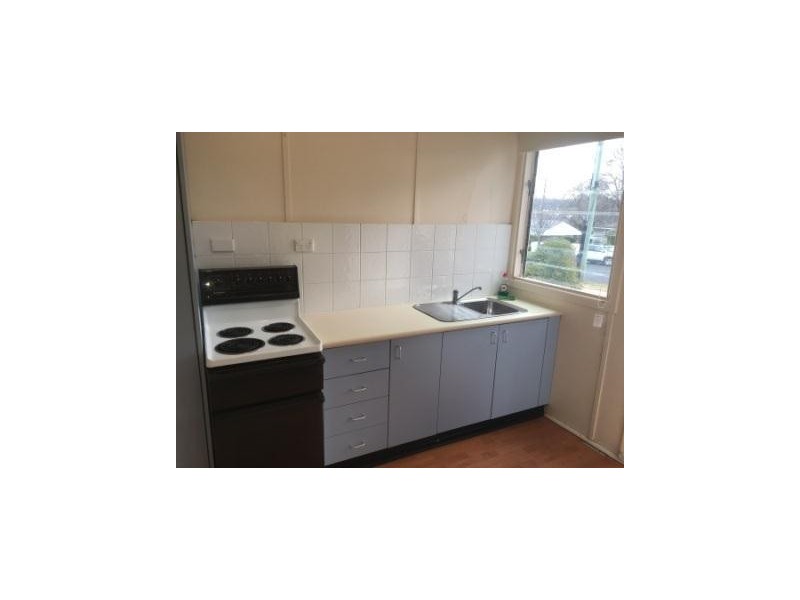 2/61 Markham Street, Armidale NSW 2350