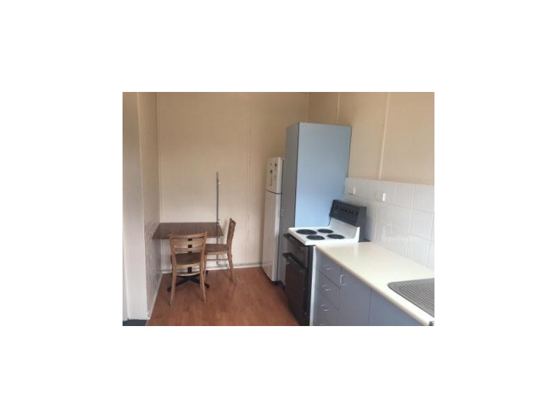 2/61 Markham Street, Armidale NSW 2350