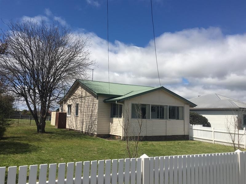 81 Markham Street, Armidale NSW 2350